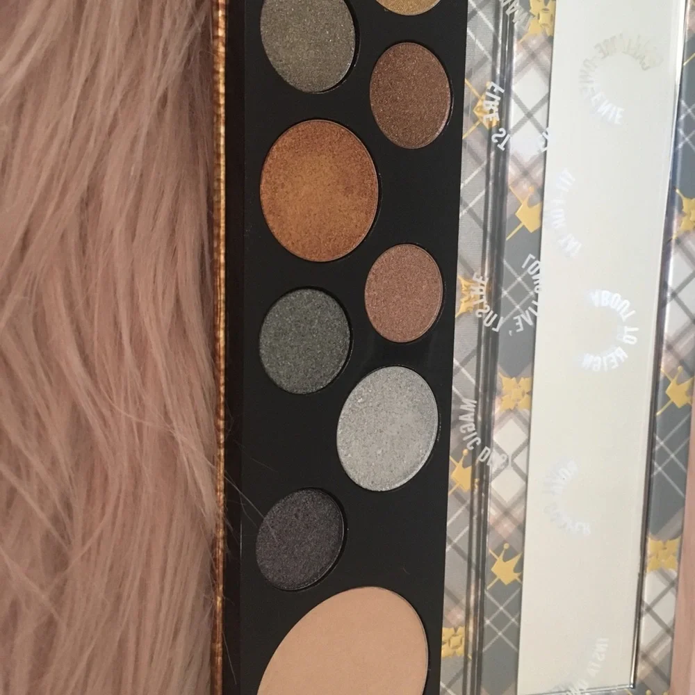 MAC Qween supreme palette‎